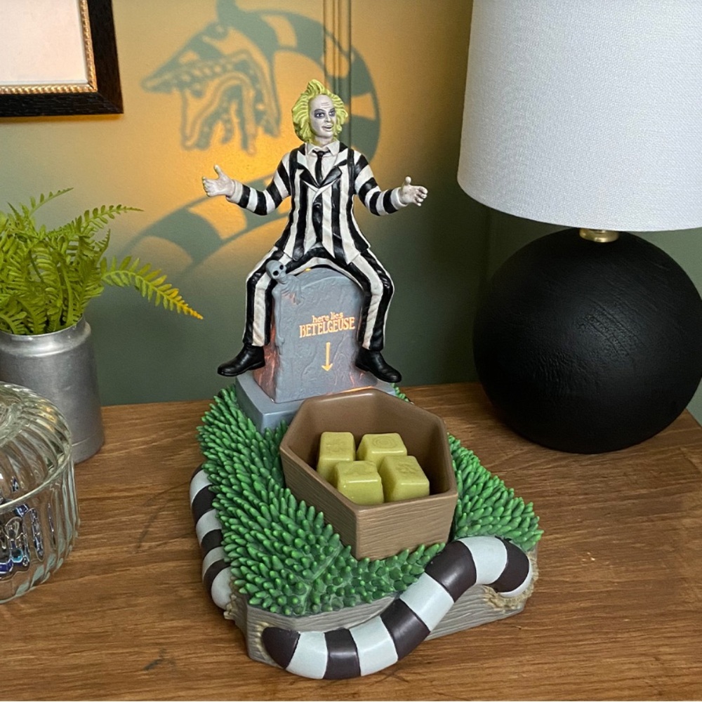 Beetlejuice Scentsy Warmer